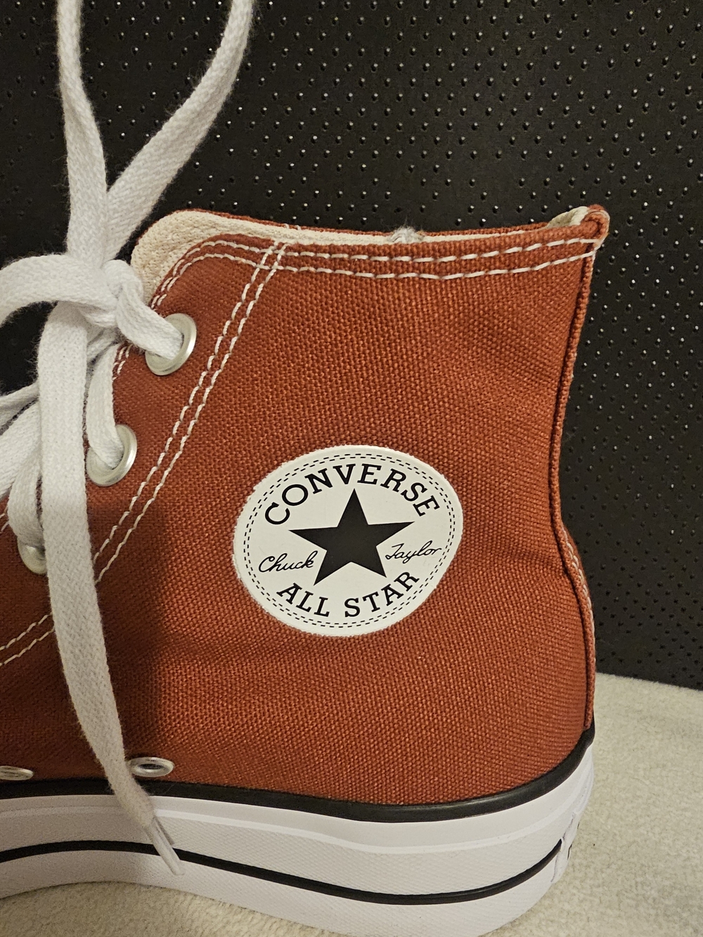 NEW! CONVERSE Wms Lift High-Top Platform Sneakers In Ritual Red/White/black SZ 6 - Picture 9 of 12
